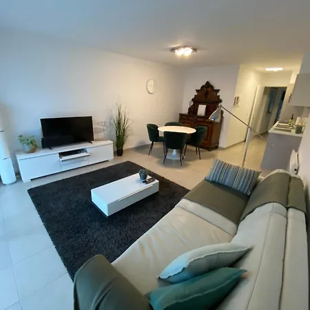 Lägenhet Gezellig Modern Met Optie Garagebox En In De Buurt Strand, Winkels En Restaurants Oostende